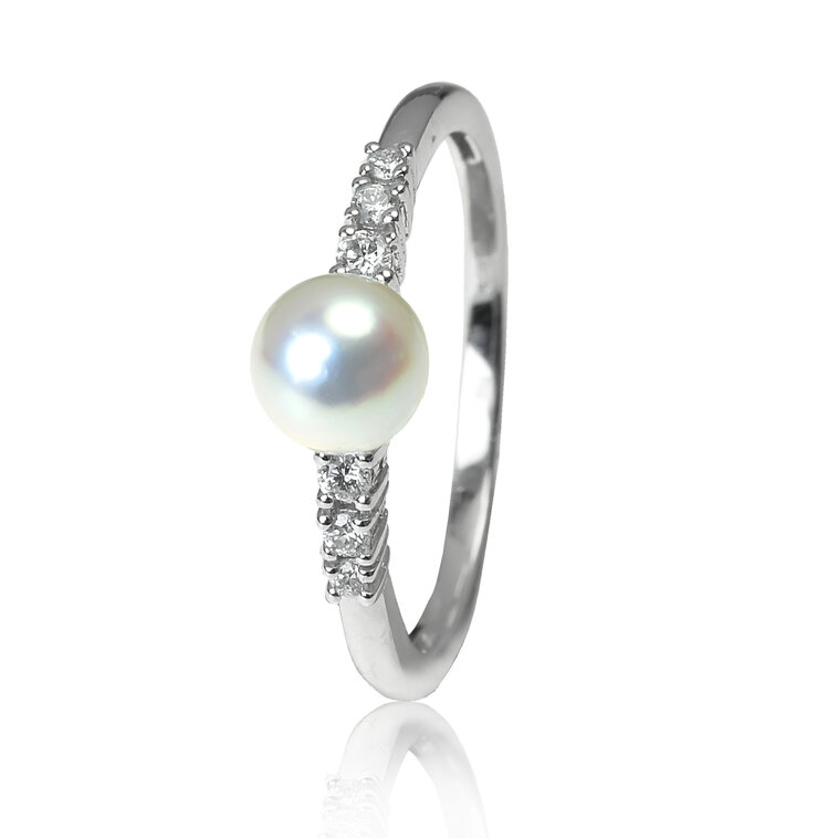Zlatý prsteň s diamantmi a morskou perlou