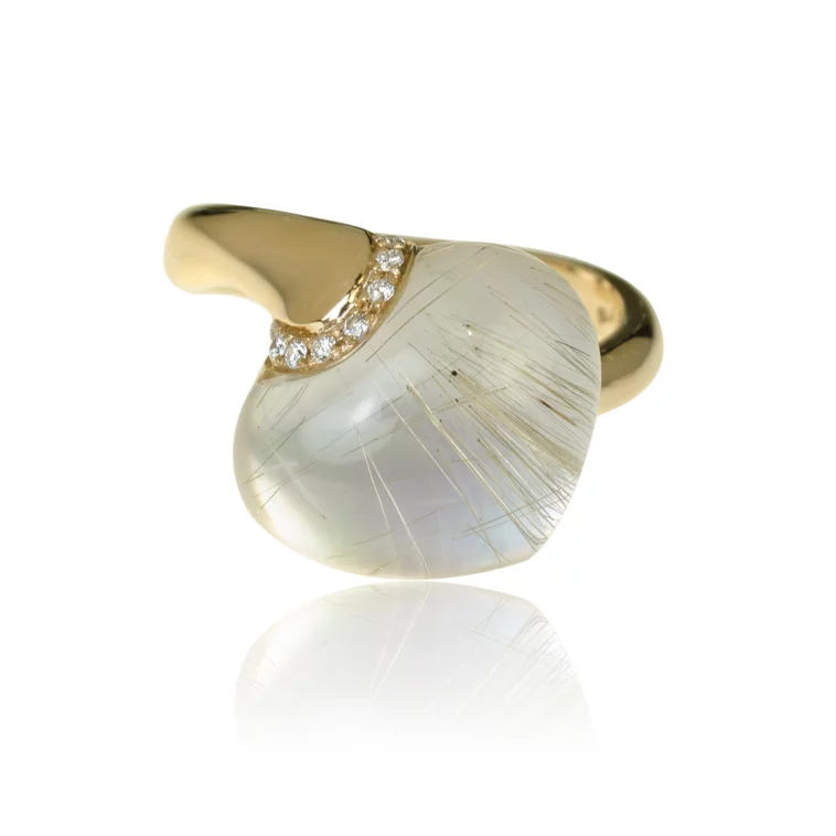 Diamantový prsteň Moraglione 1922 s rutile quartzom a prírodnou perleťou Diamantový prsteň Moraglione 1922 s rutile quartzom a prírodnou perleťou