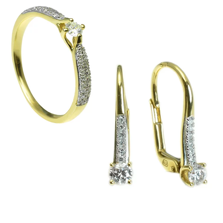 Diamantový set náušníc a prsteňa Diamantový set náušníc a prsteňa