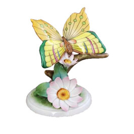 Porcelánová soška motýľa HP133.CDVA
