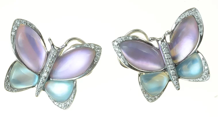 Zlaté náušnice Moraglione 1922 s ametystom, london blue topásom, perleťou a diamantmi Zlaté náušnice Moraglione 1922 s ametystom, london blue topásom, perleťou a diamantmi