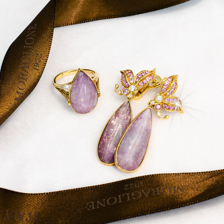 Zlaté náušnice Moraglione 1922 s turmalínom, perleťou, ružovými zafírmi a diamantmi