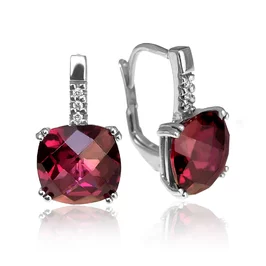 Zlaté náušnice s rhodolitom a diamantmi Zlaté náušnice s rhodolitom a diamantmi