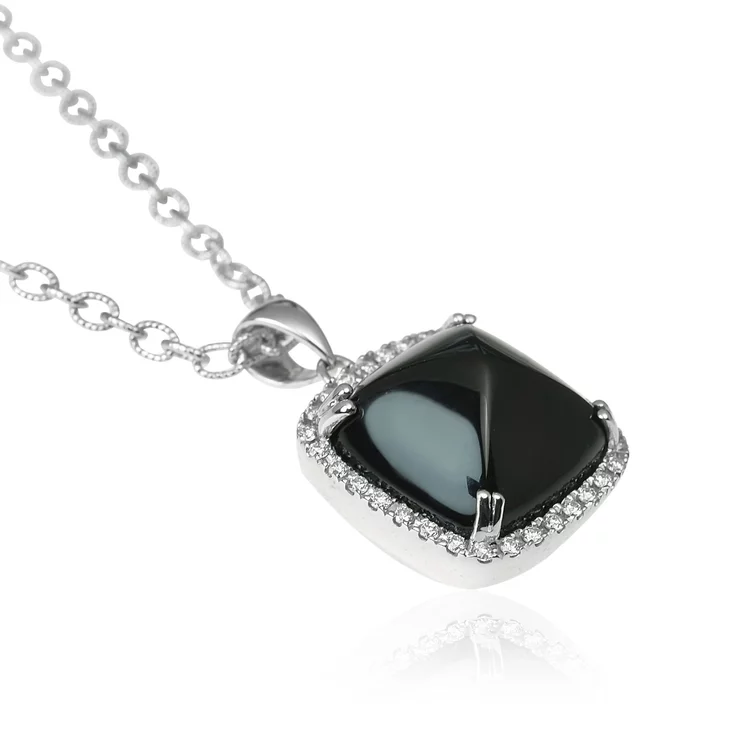 Zlatý náhrdelník Moraglione 1922 s diamantmi a ónyxom Zlatý náhrdelník Moraglione 1922 s diamantmi a ónyxom