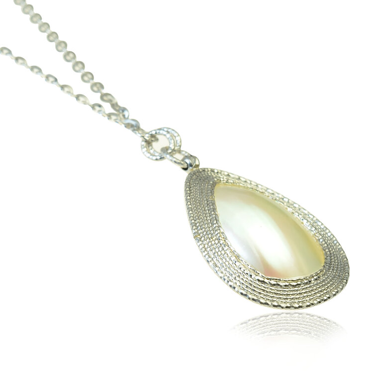 Zlatý náhrdelník Pearl beauty