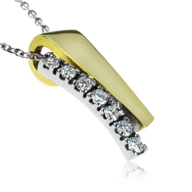 Zlatý prívesok s diamantmi Zlatý prívesok s diamantmi
