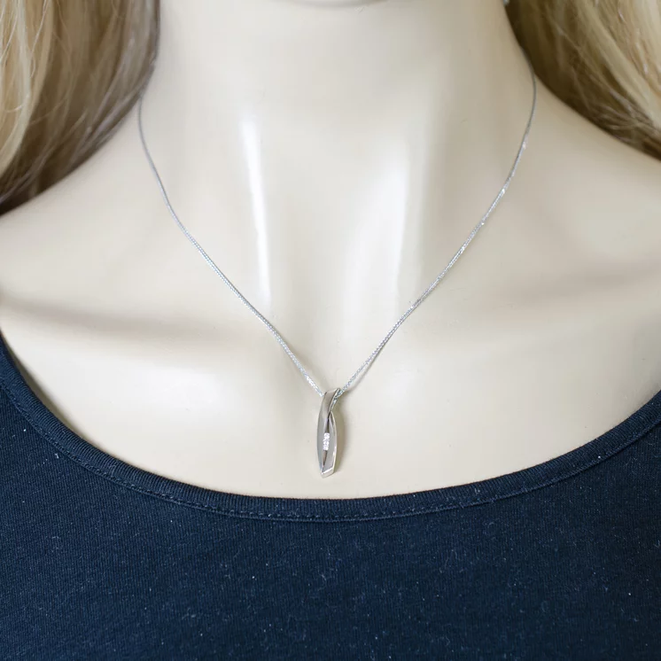 Zlatý prívesok s diamantmi Zlatý prívesok s diamantmi