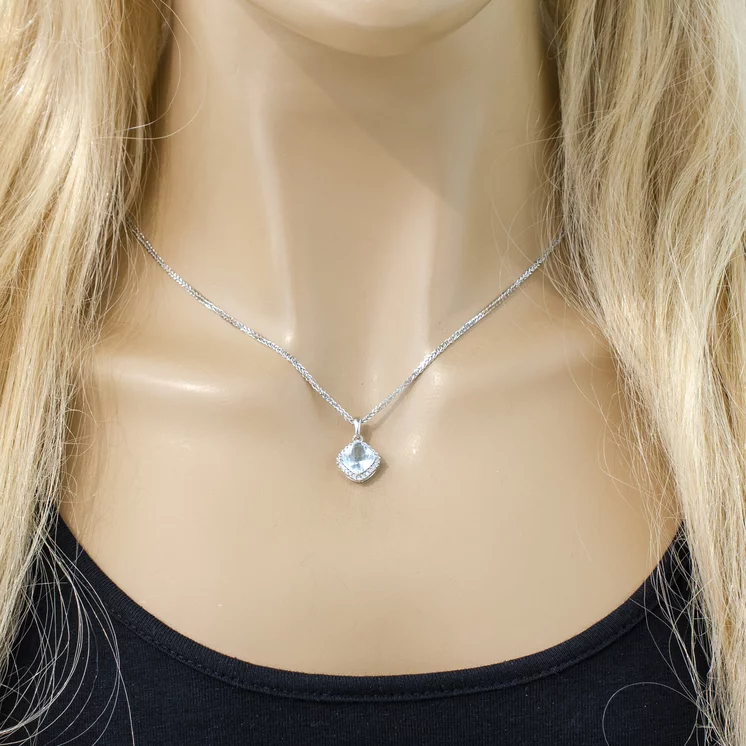 Zlatý prívesok s diamantmi a topásom Zlatý prívesok s diamantmi a topásom