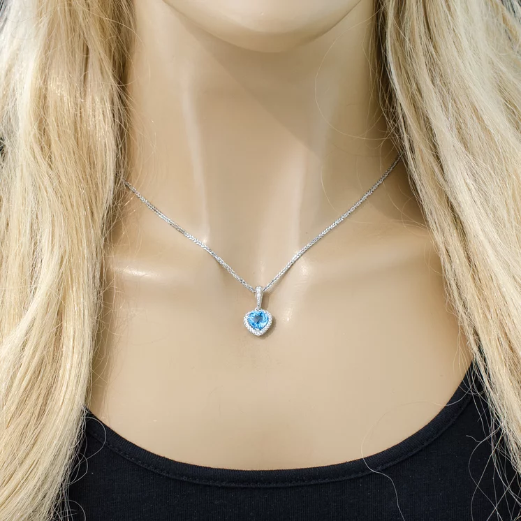 Zlatý prívesok s diamantmi a topásom Zlatý prívesok s diamantmi a topásom