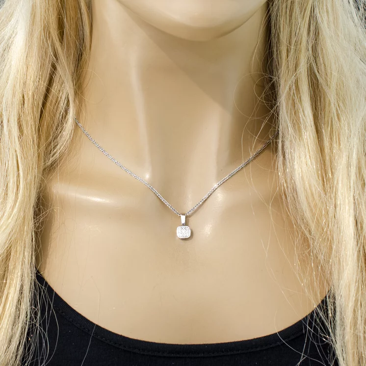 Zlatý prívesok s diamantmi Ashanti Zlatý prívesok s diamantmi Ashanti