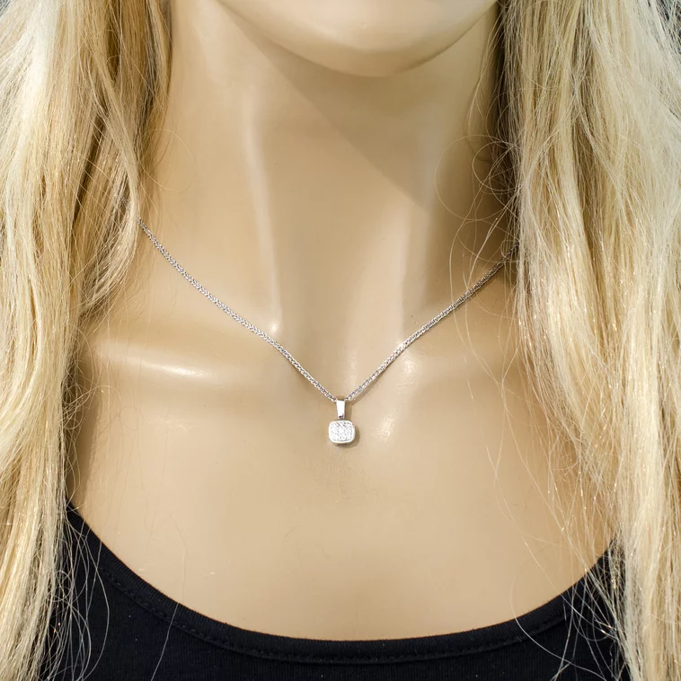 Zlatý prívesok s diamantmi Ashanti Zlatý prívesok s diamantmi Ashanti
