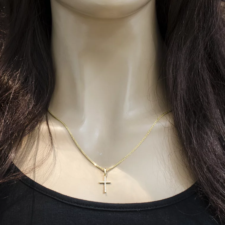Zlatý prívesok s diamantmi krížik Zlatý prívesok s diamantmi krížik