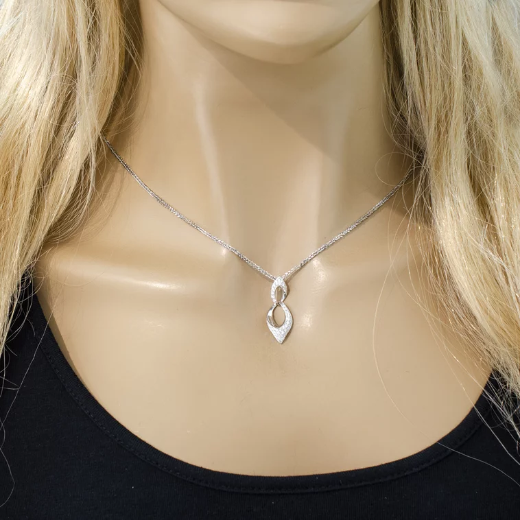 Zlatý prívesok s diamantmi Tabitha Zlatý prívesok s diamantmi Tabitha