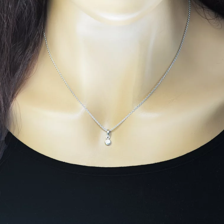 Zlatý prívesok s diamantom Zlatý prívesok s diamantom