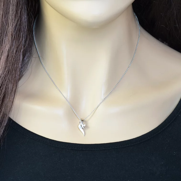 Zlatý prívesok s diamantom Lexi Zlatý prívesok s diamantom Lexi