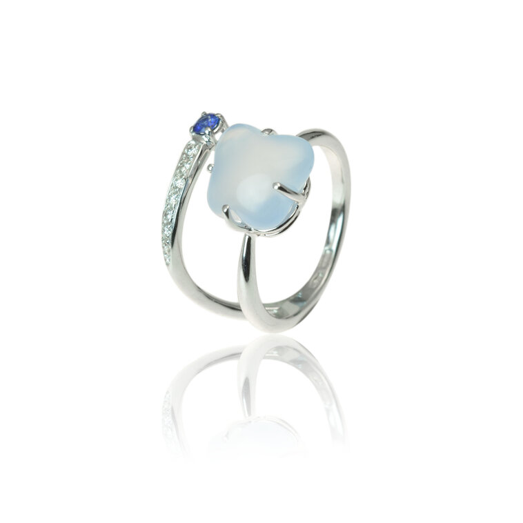 Zlatý prsteň Moraglione 1922 s modrým chalcedónom, zafírom a diamantmi