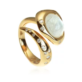 Zlatý prsteň Moraglione 1922 s prírodnou perleťou, rutile quartzom a diamantmi