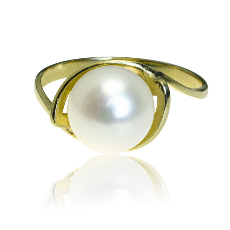 Zlatý prsteň s button perlou