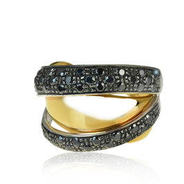 Zlatý prsteň s čiernymi diamantmi