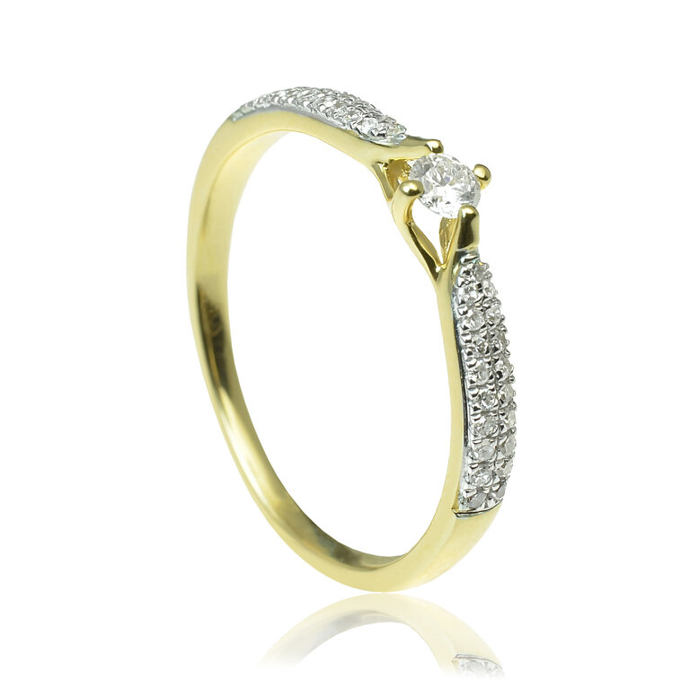 Zlatý prsteň s diamantmi