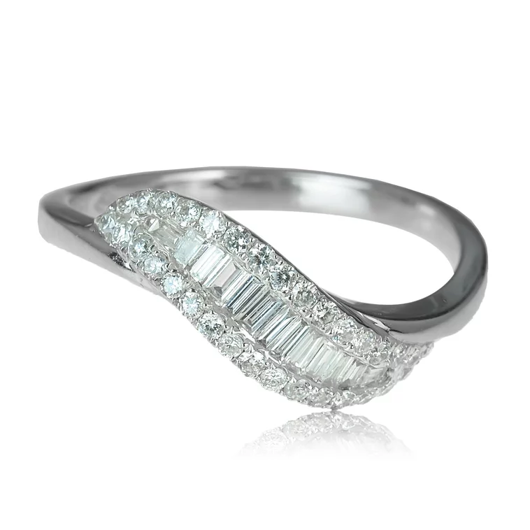 Zlatý prsteň s diamantmi Zlatý prsteň s diamantmi