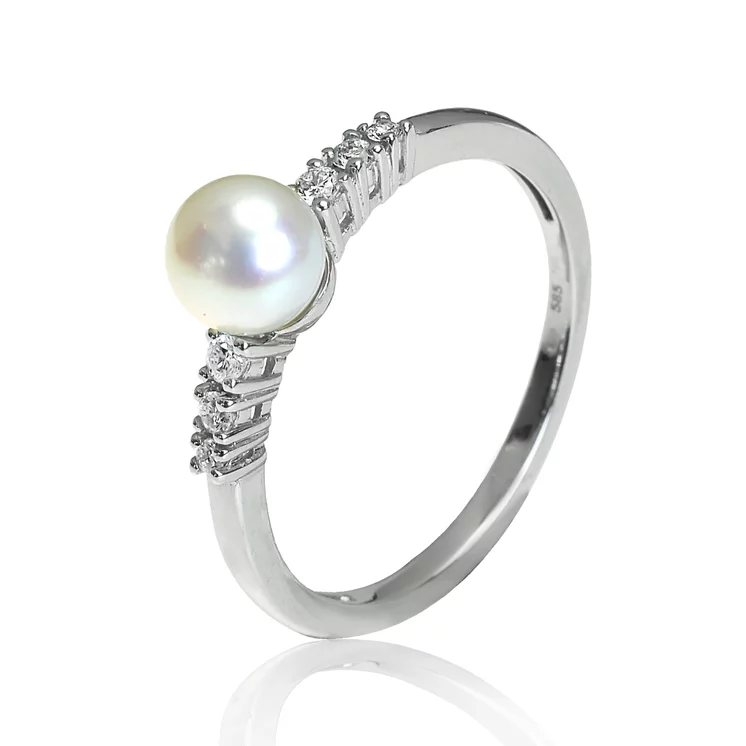 Zlatý prsteň s diamantmi a morskou perlou Zlatý prsteň s diamantmi a morskou perlou