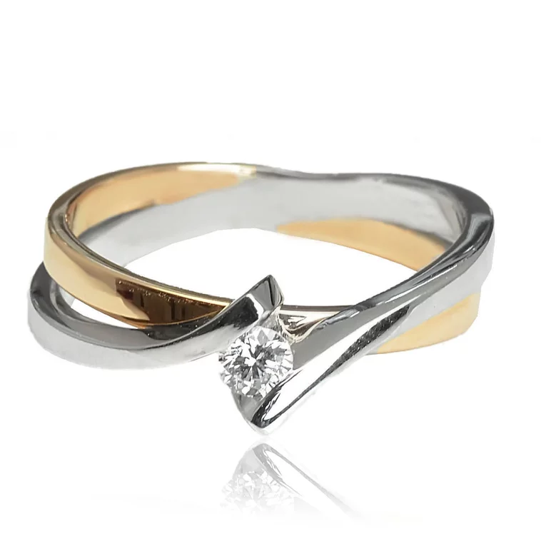 Zlatý prsteň s diamantom Zlatý prsteň s diamantom