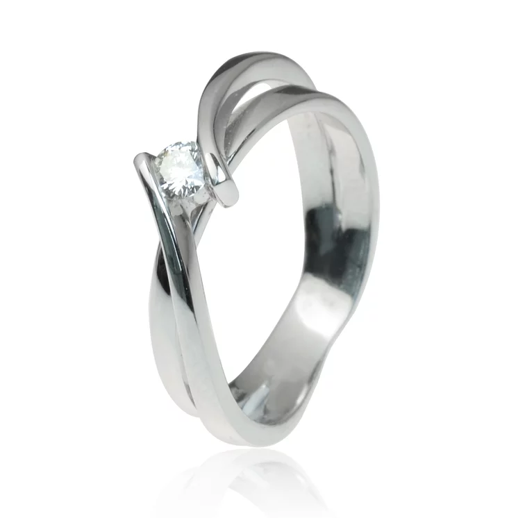 Zlatý prsteň s diamantom Zlatý prsteň s diamantom