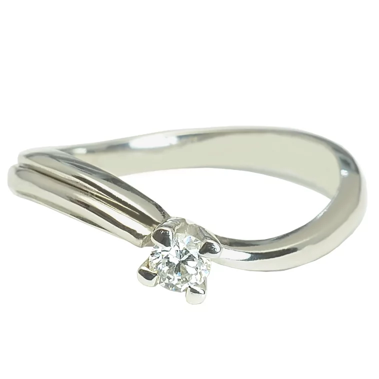 Zlatý prsteň s diamantom Zlatý prsteň s diamantom