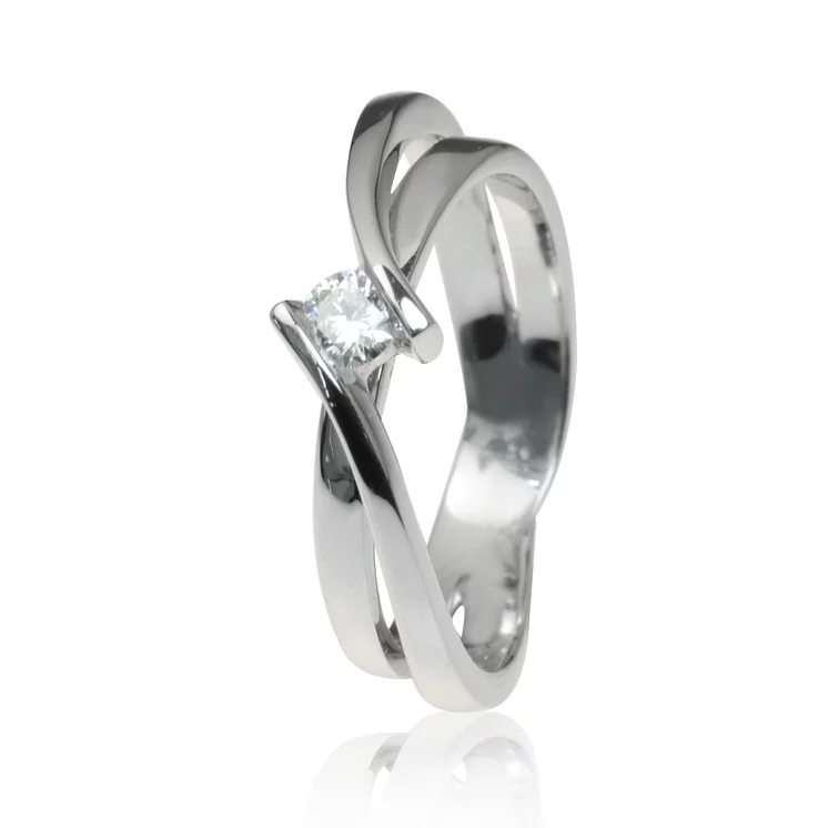 Zlatý prsteň s diamantom Zlatý prsteň s diamantom