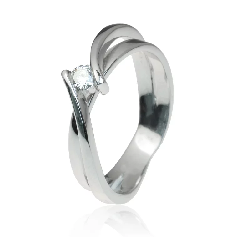 Zlatý prsteň s diamantom Zlatý prsteň s diamantom