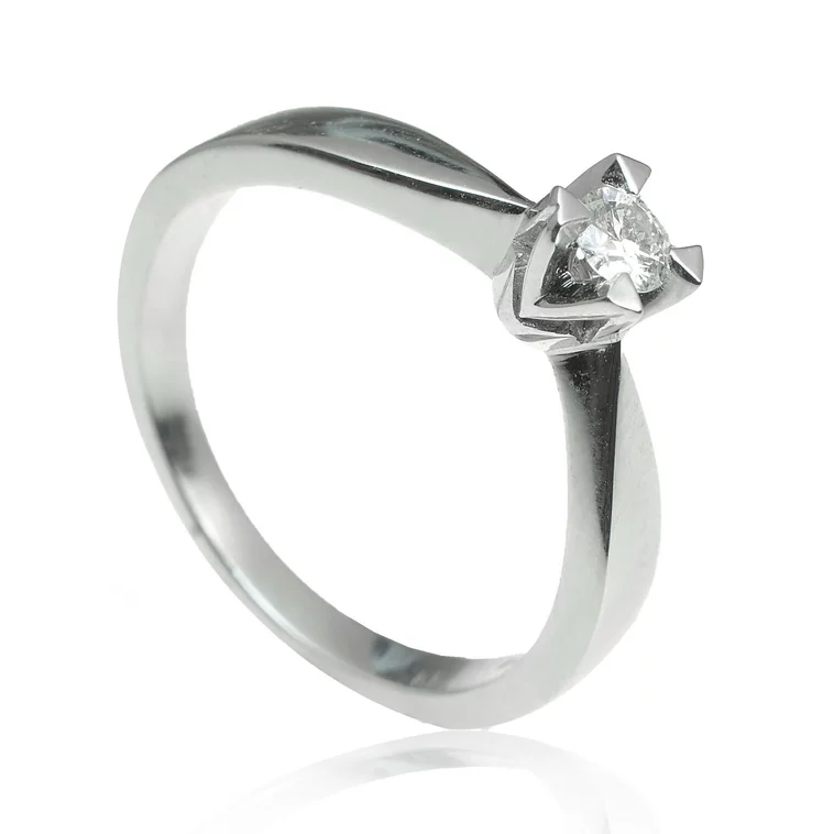 Zlatý prsteň s diamantom Zlatý prsteň s diamantom