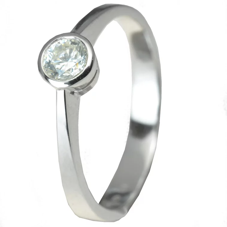 Zlatý prsteň s diamantom Zlatý prsteň s diamantom