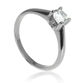 Zlatý prsteň s diamantom Zlatý prsteň s diamantom