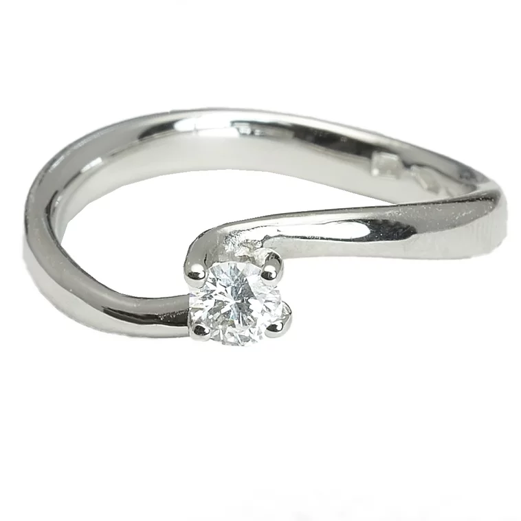 Zlatý prsteň s diamantom Zlatý prsteň s diamantom