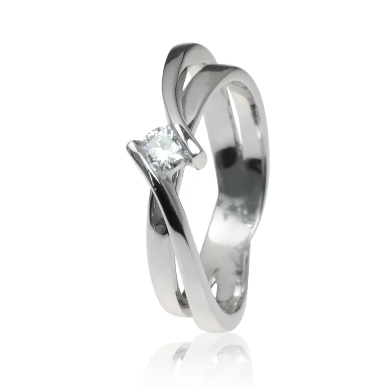 Zlatý prsteň s diamantom Zlatý prsteň s diamantom