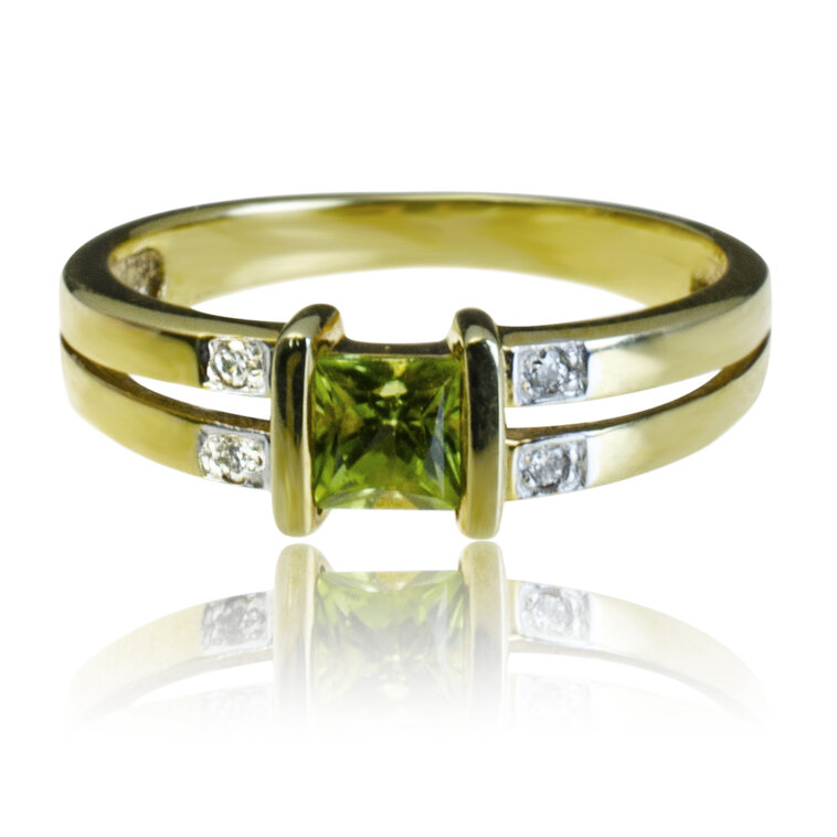 Zlatý prsteň s peridotom a diamantmi
