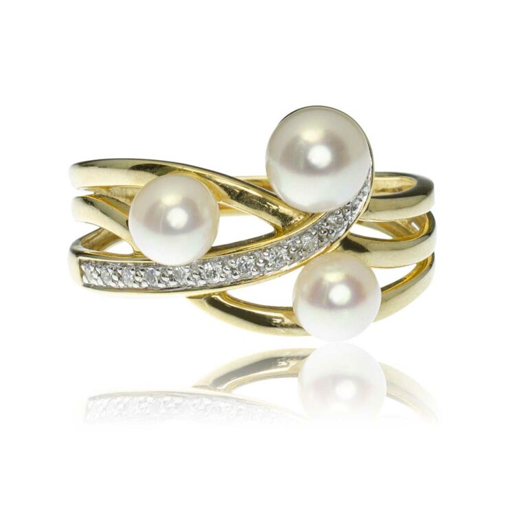 Zlatý prsteň s perlami a diamantmi