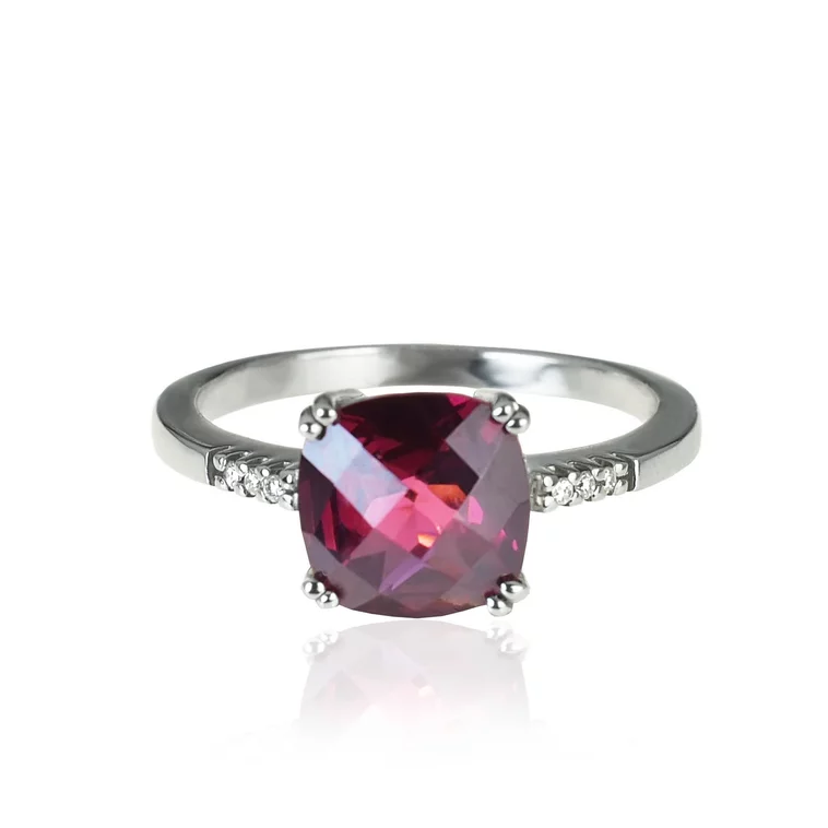 Zlatý prsteň s Rhodolitom a diamantmi Zlatý prsteň s Rhodolitom a diamantmi