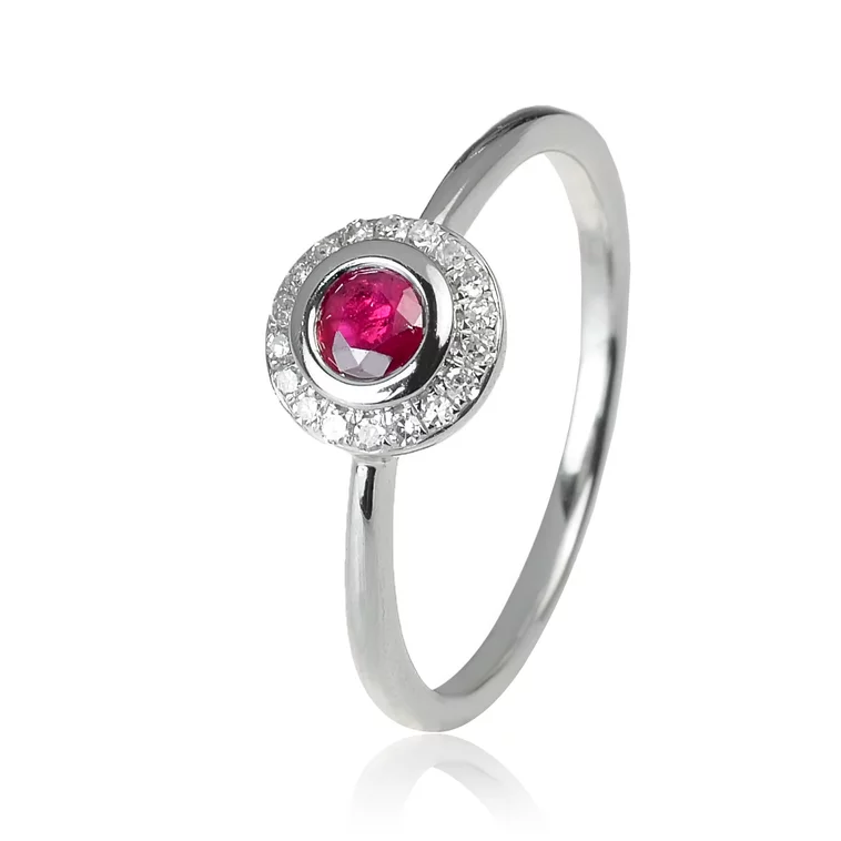 Zlatý prsteň s rubínom a diamantmi Zlatý prsteň s rubínom a diamantmi