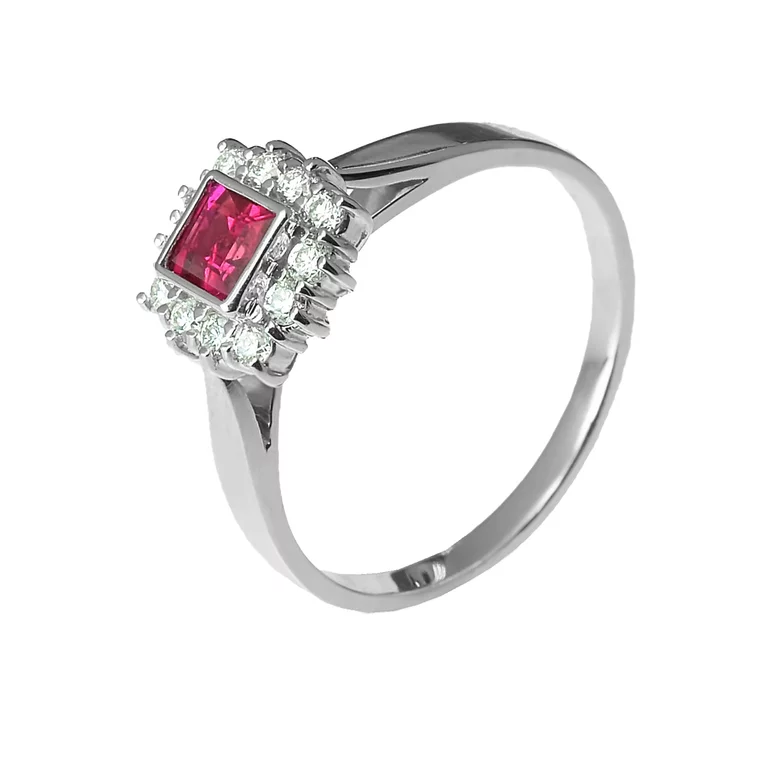 Zlatý prsteň s rubínom a diamantmi Zlatý prsteň s rubínom a diamantmi